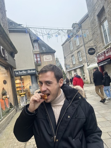 Toujours content avec son Kouign-amann