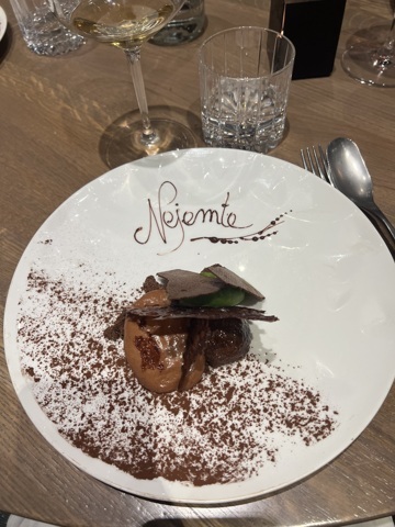 Chocolat caramel et estragon. « Nejemte : Mon étoile »