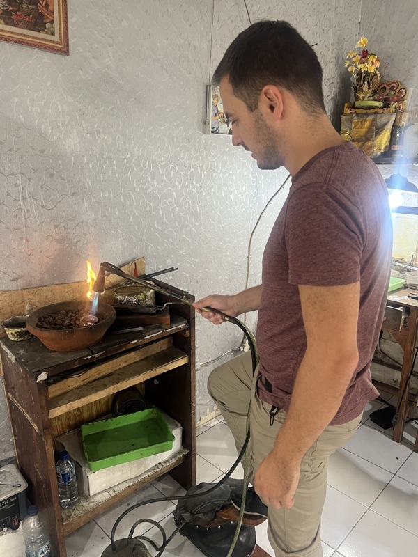 MOB - Meilleur Ouvrier de Bali