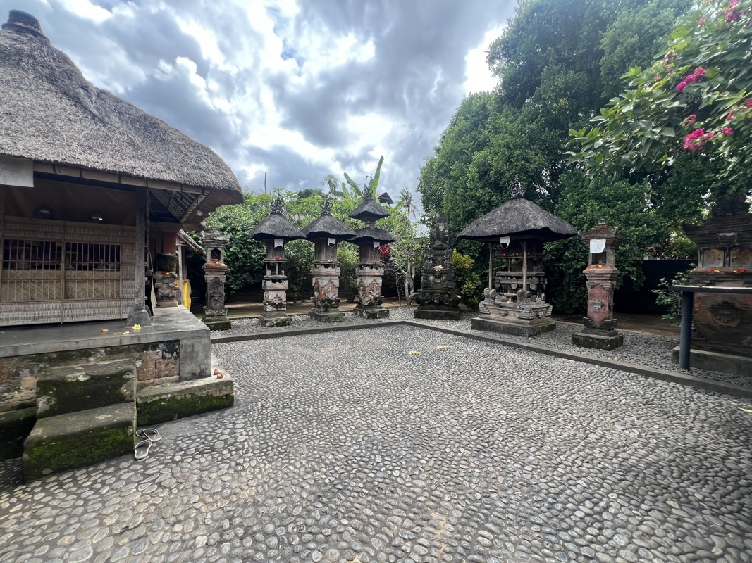 Temple familial