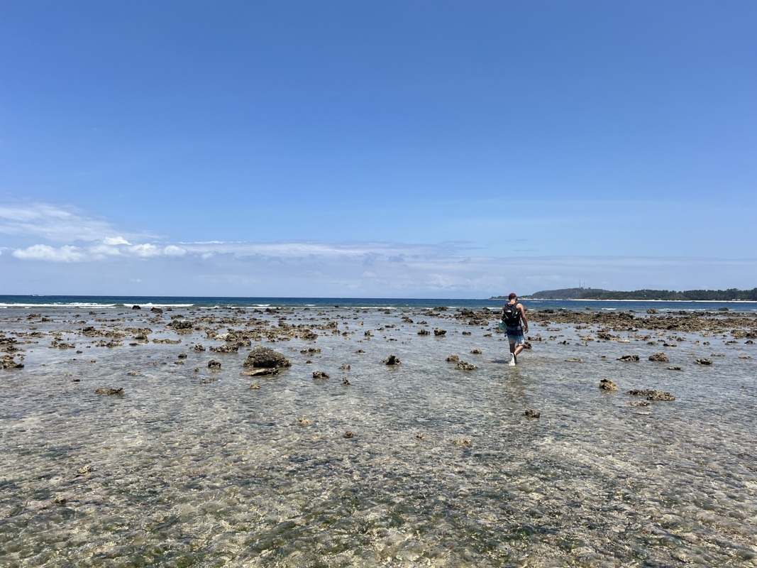 Barrière de la lagune à marée basse