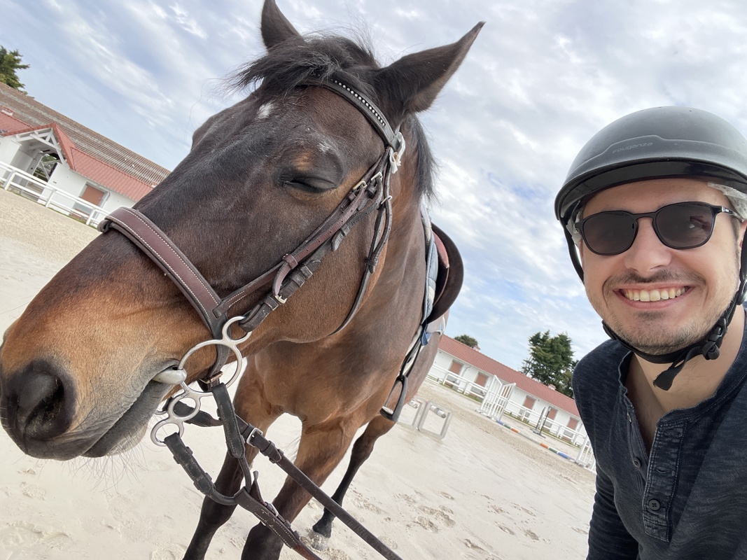 Il n'est pas très selfie