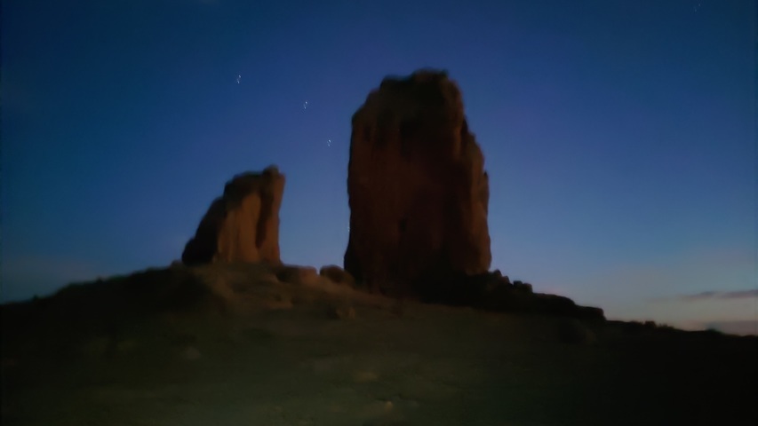 Roque Nublo de nuit