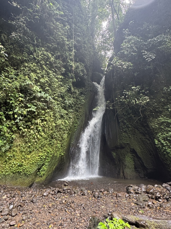 Belong waterfall