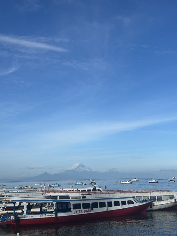 Le volcan de Bali mais vu de Lombok