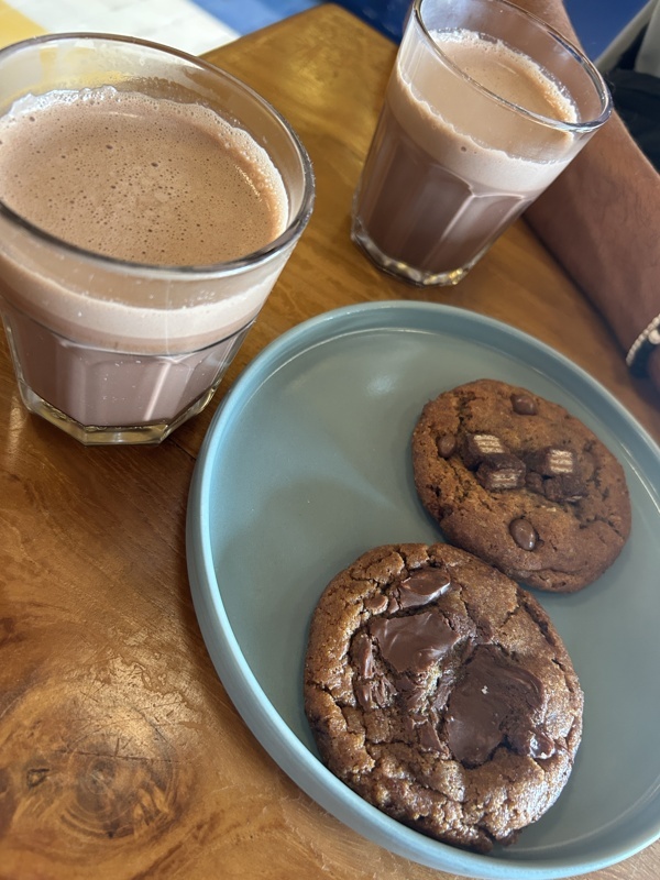 On a voulu tester « les meilleurs cookies »selon beaucoup de personne. C’était très bon mais on a connu meilleur quand même