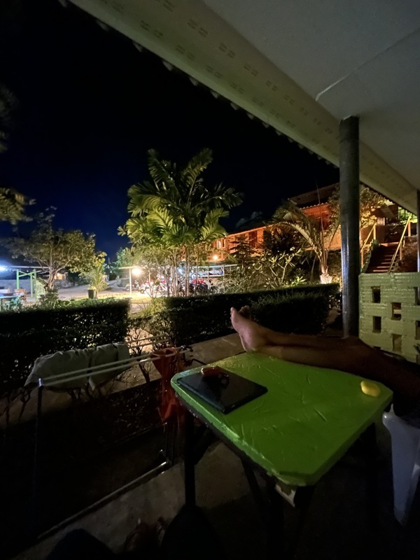 On a passé nos soirées sur notre terrasse car dans la chambre il fait trop chaud, l’air du soir est très agréable