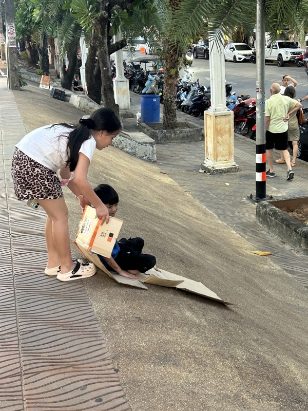 Luge improvisée, il était très heureux