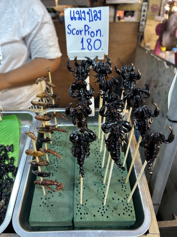 Night market, sans surprise on n’a pas goûté ça