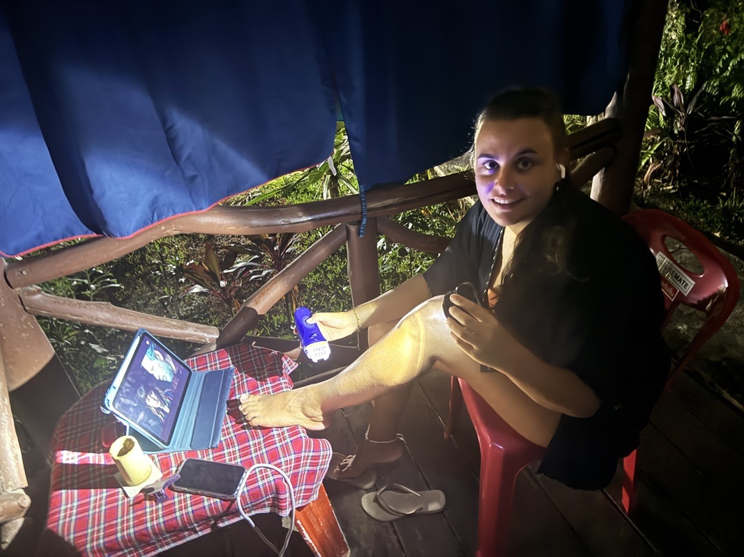 Moi qui m’épile avec une frontale, pas le choix en journée il fait trop chaud