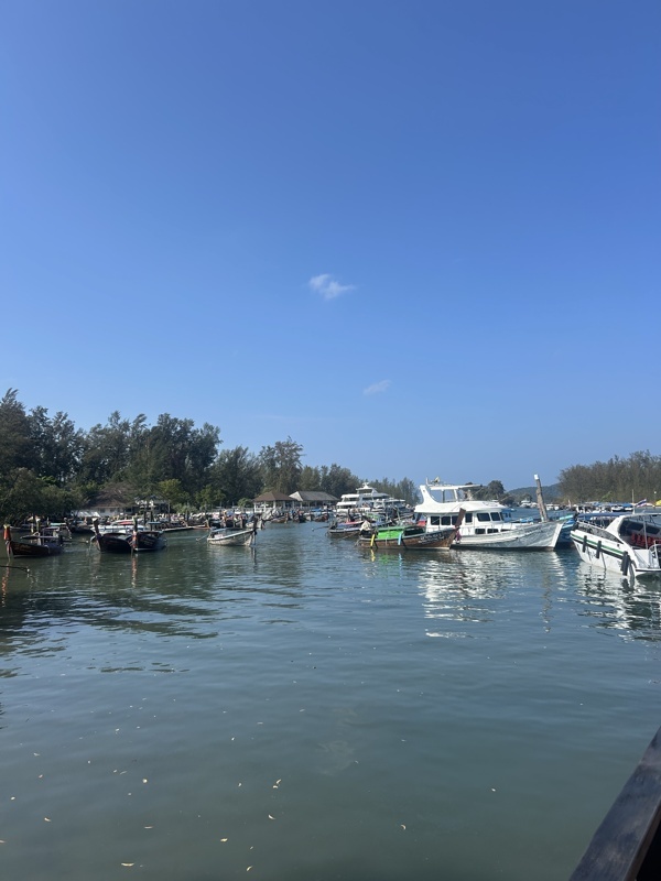 Sortie pour Hong Island