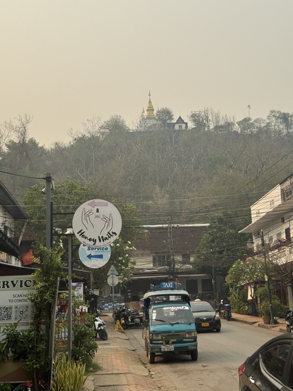 Le mont phousi