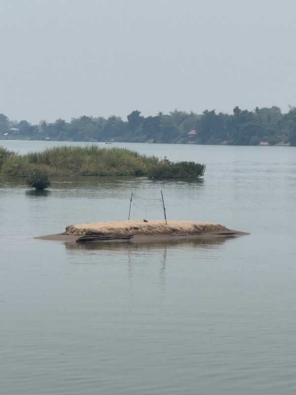 Envi de jouer ? Ça sera à la nage ou en barque