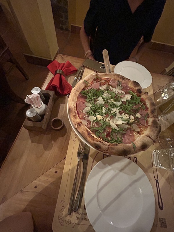 Pizza format géant pour deux, elle était délicieuse