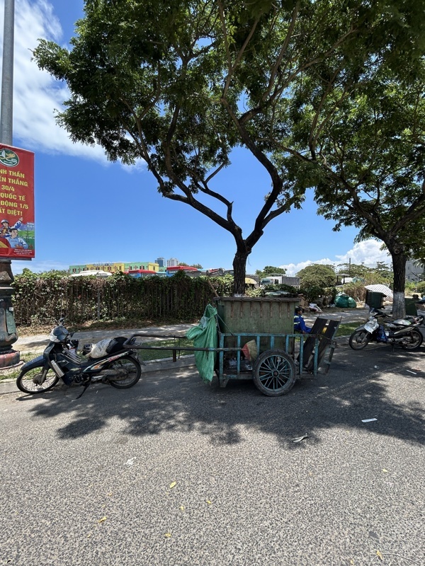 Scooter poubelle au lieu de camion poubelle