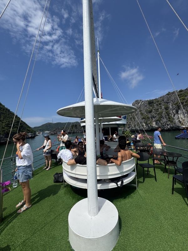 Notre super bateau
