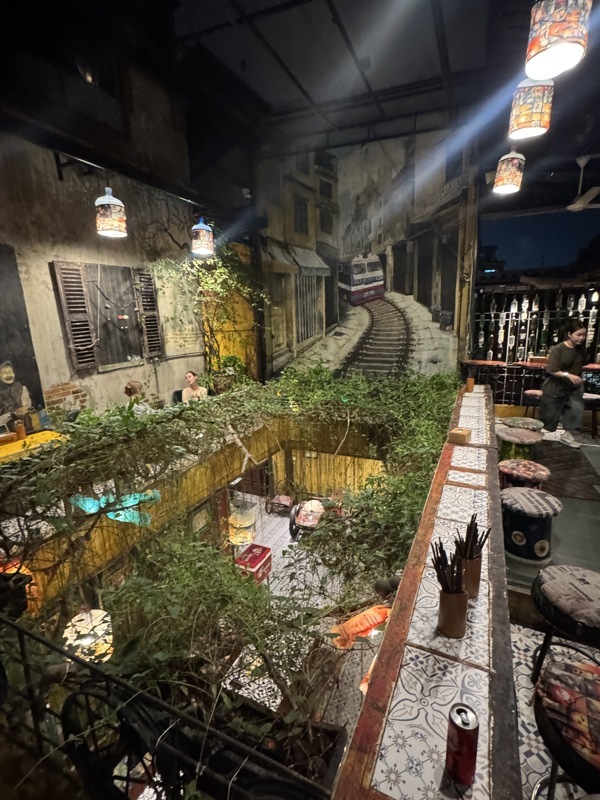 Restaurant qui recycle tout pour en faire de la deco