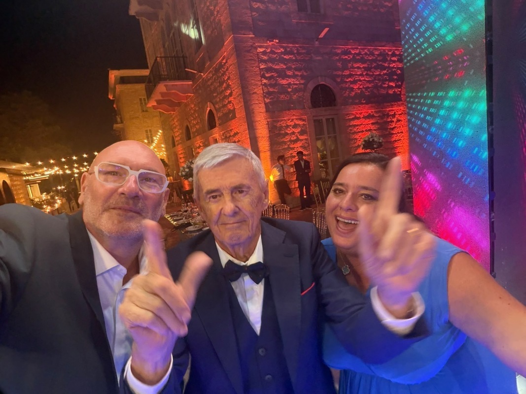 Papy bien accompagné