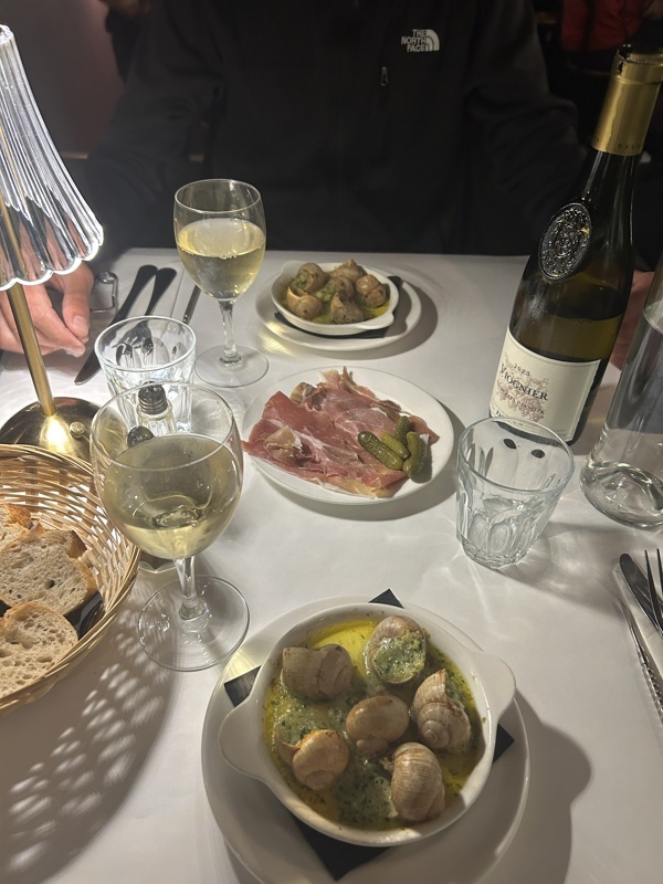 Des escargots et des jambons d’Auvergne , délicieux !