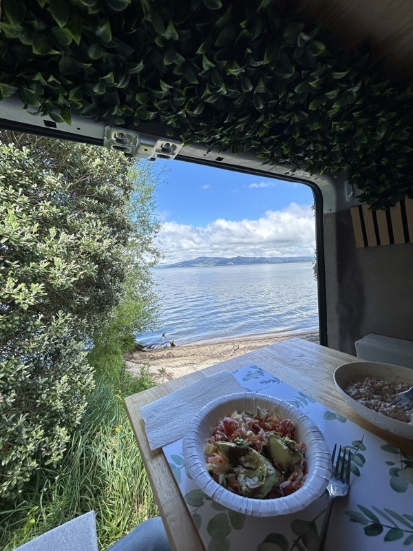 Déjeuner au bord de l’eau