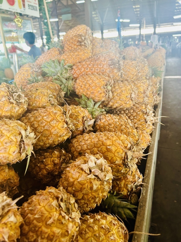 Leur ananas n’ont pas du tout la même couleur que chez nous
