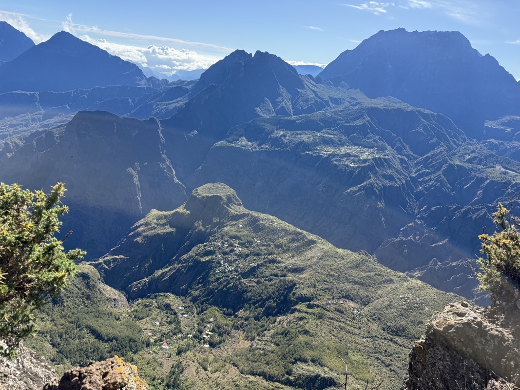 Le cirque de Mafate vu du piton du Maïdo