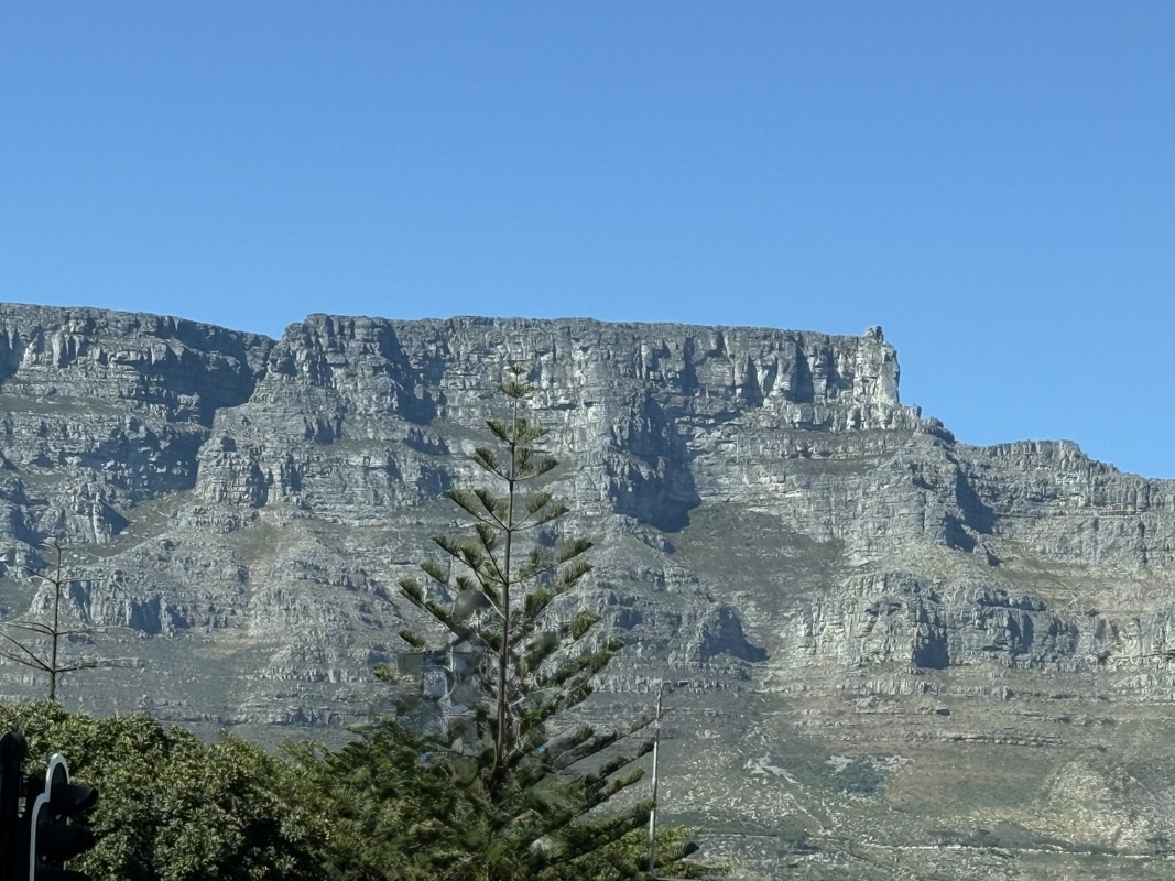 Table moutain d'hier! mais d'en bas et sans nuage