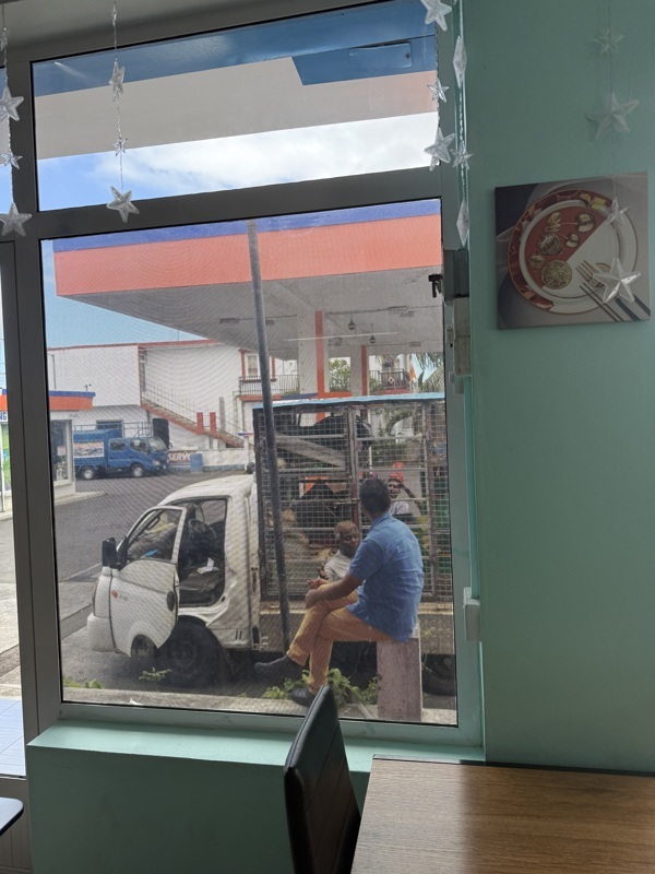 oui c'est le resto de la station service