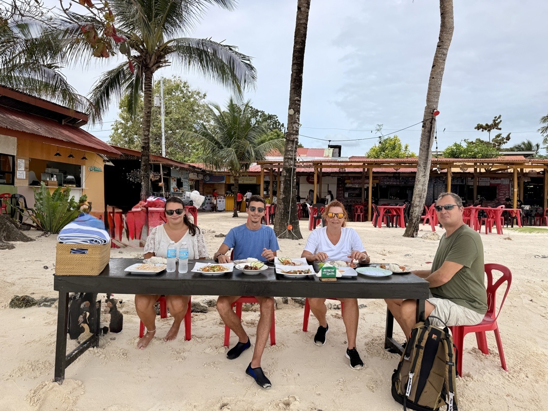 Dégustation de différents mets simples et bons