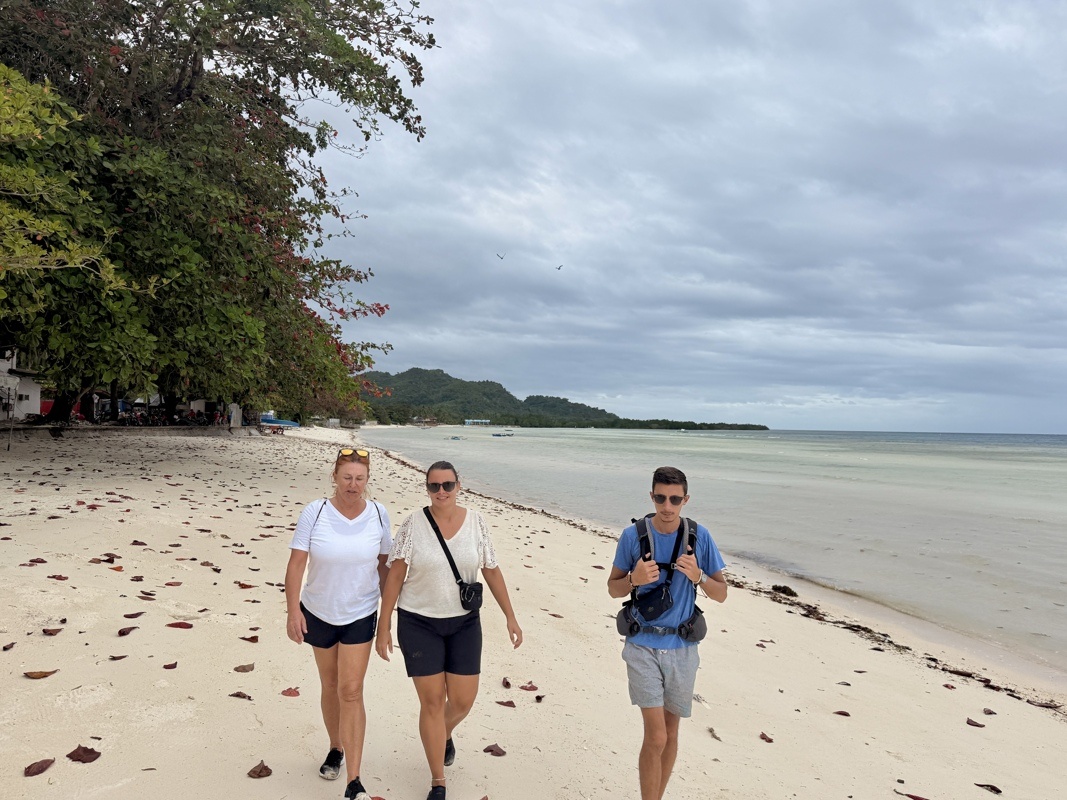 La longue plage d’Anda
